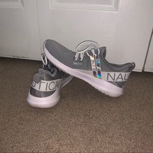 Grey/silver fashion sneakers